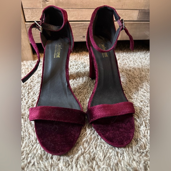 Velvet Maroon Heels Size 9 - Picture 2 of 5
